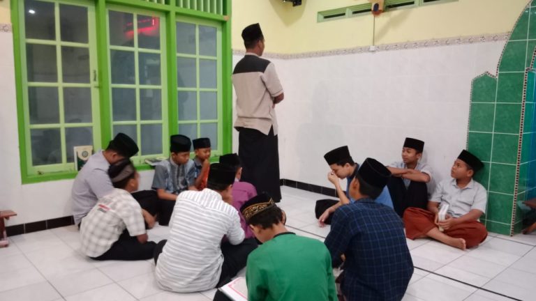 Cara Tpa Alba Siapkan Kader Imam Salat, Adakan Diklat Menjadi Imam