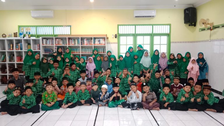 Perlengkapan Mengaji Santri Tpa Alba