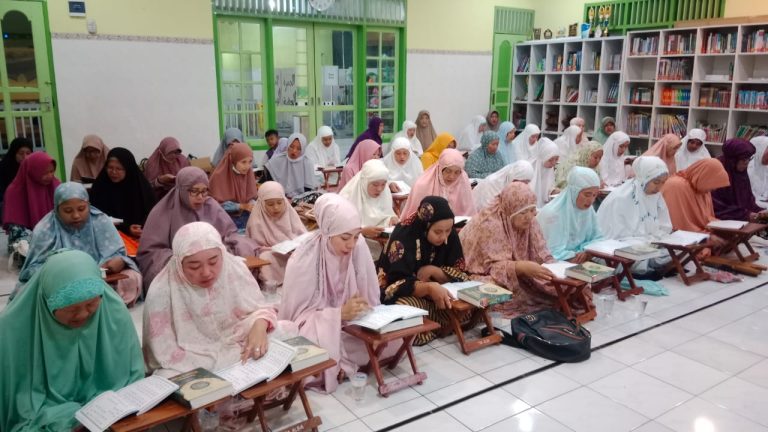 Pertemuan Perdana Kelas Ngaji Emak Kelompok 2 Tpa Alba Capai 50 Orang