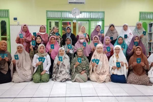 Sah, 71 Jamaah Kelas Haji dan Umrah Tpa Alba Sudah Punya Paspor.
