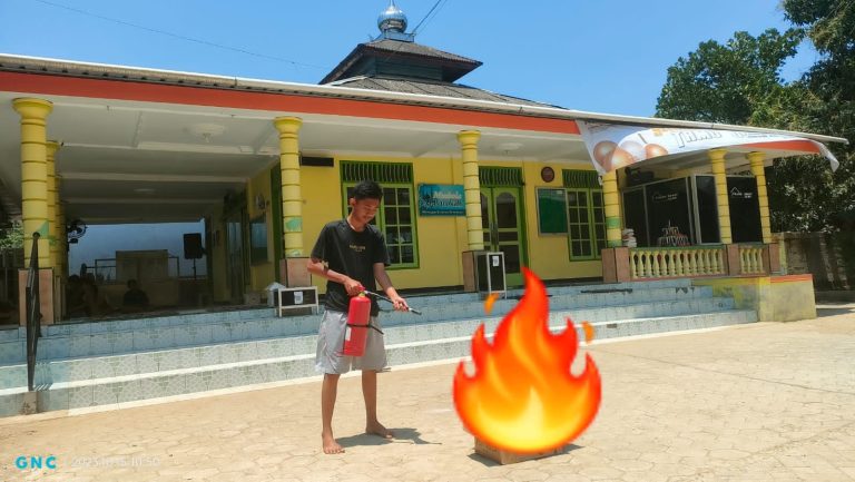 Antisipasi Kebakaran, Tpa Alba Laksanakan Praktik Pemadaman Api