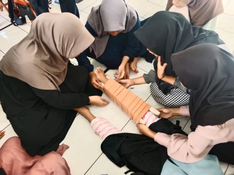 TPA ALBA Kenalkan Santrinya Pada Pertolongan Kegawatdaruratan