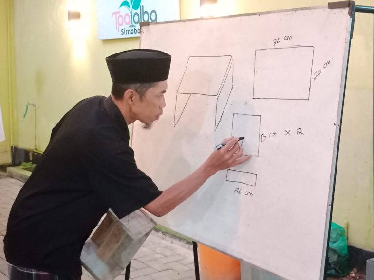 Diklat Pembuatan Dingklik di TPA ALBA, Aplikasikan Ilmu Matematika