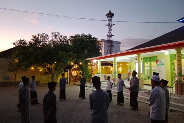 Lepas Subuh, TPA Alba Ajarkan Santrinya Adzan Irama Nahawan