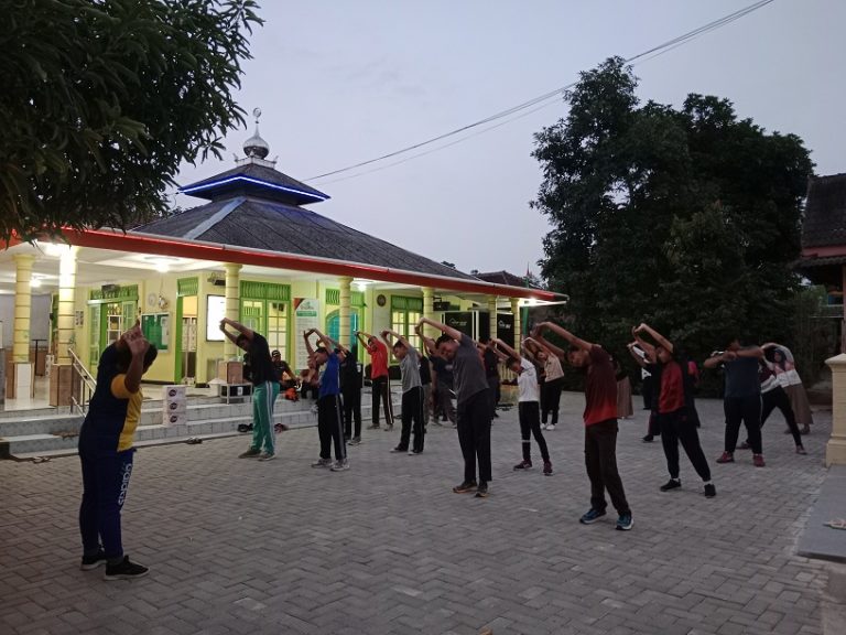 TPA ALBA Manfaatkan Waktu Ba’da Subuh dengan Tilawah dan Olahraga