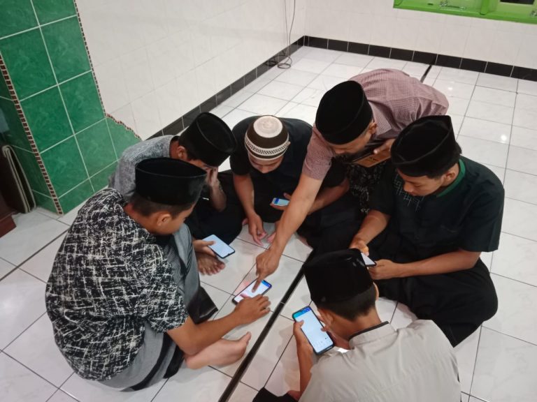 Kegiatan Remaja Alba di Malam Minggu: Ikut Pelatihan Canva
