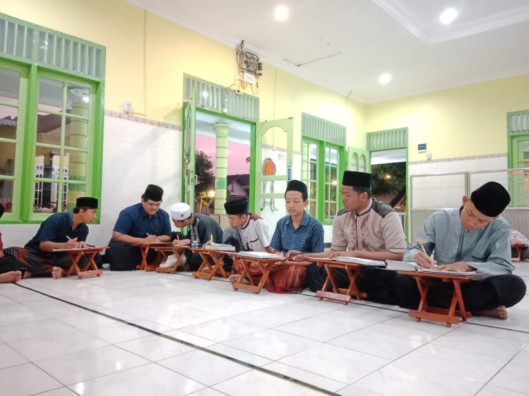 Kebiasaan Baik Santri Kelas Subuh TPA ALBA, Mandi Sebelum Subuh