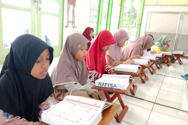 Santri Kelas Ashar TPA ALBA Didominasi oleh Usia SD Kelas Tinggi