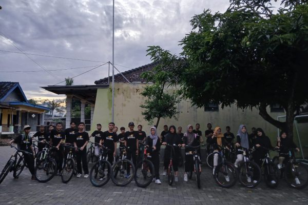 Gowes Pejuang Subuh TPA ALBA Tempuh Rute 10 Km