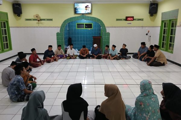 H-1 Diklat Memotong Ayam, Santri TPA ALBA Gelar Rapat Persiapan Akhir