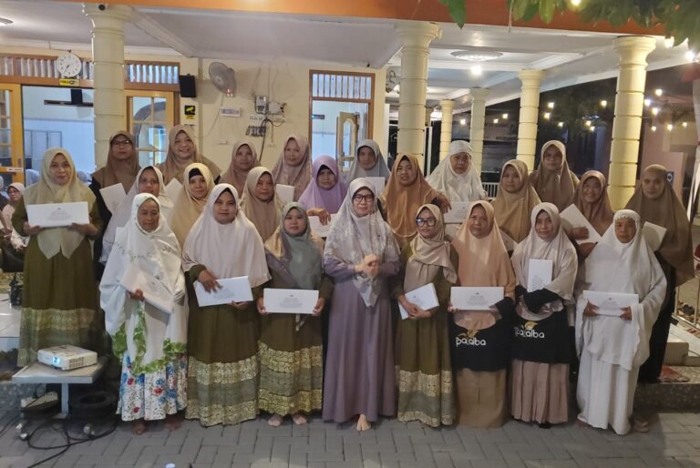 Musala Alba Berikan Penghargaan kepada Para Pejuang Kebersihan
